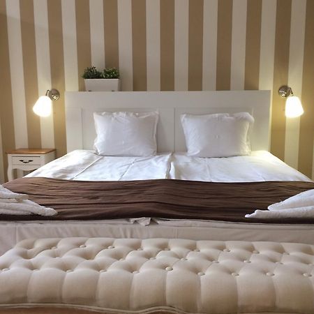 Art Hotel Varna Exterior foto