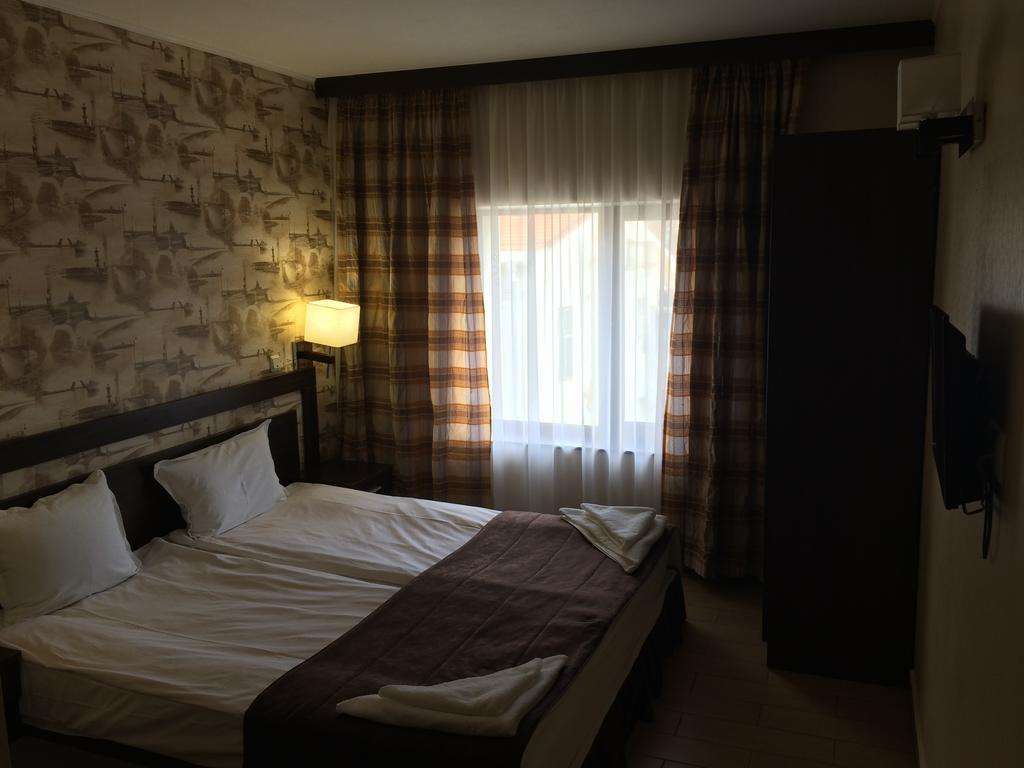 Art Hotel Varna Exterior foto