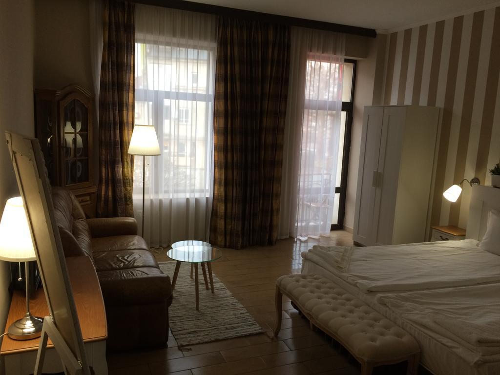 Art Hotel Varna Exterior foto