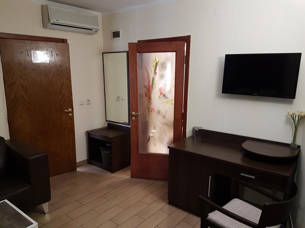 Art Hotel Varna Exterior foto